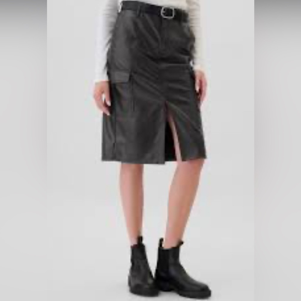 GAP Black vegan leather  Pencil Skirt